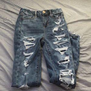 American Eagle Distressed jeans